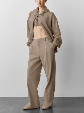 Alo Yoga High-Waist Pursuit Trouser